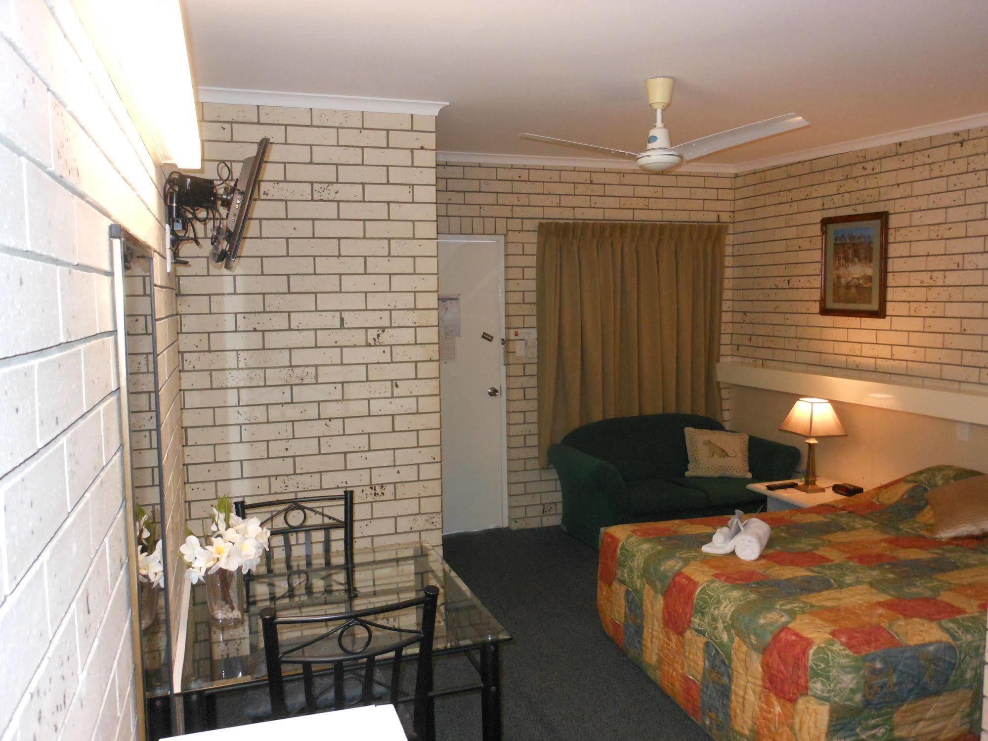 Cara Motel Меріборо Екстер'єр фото
